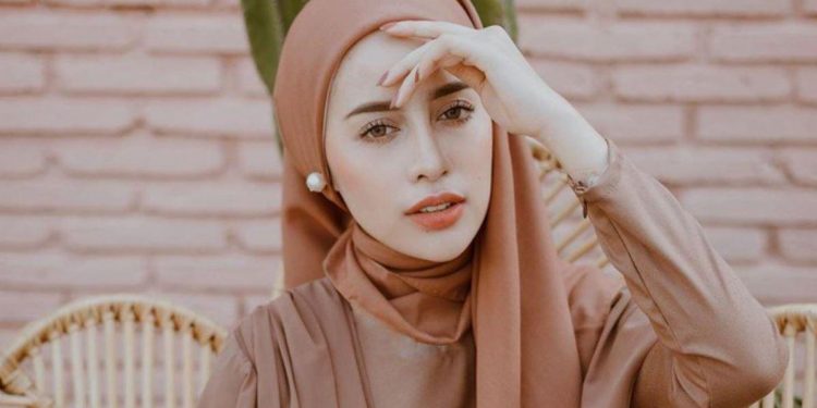 Warna Jilbab Yang Cocok Dengan Baju Mocca