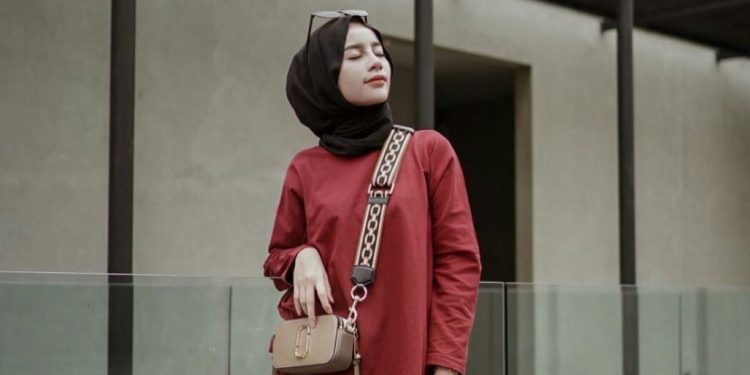 Jilbab Yang Cocok Dengan Baju Merah Bata