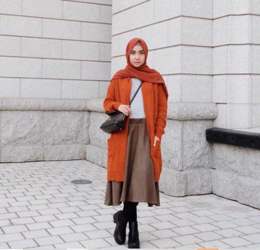 Baju Orange Cocok dengan Jilbab Warna Orange