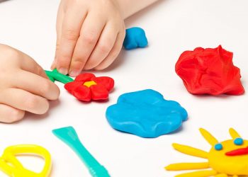 cara membuat patung dari plastisin