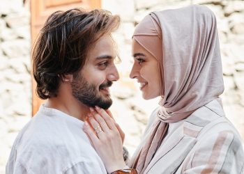 Ciri Wanita Setia Menurut Islam