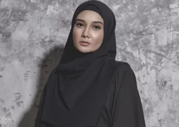 sifat wanita penyuka warna hitam