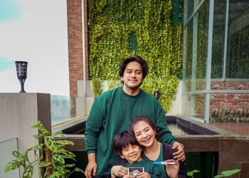 eriska rein hamil anak kedua