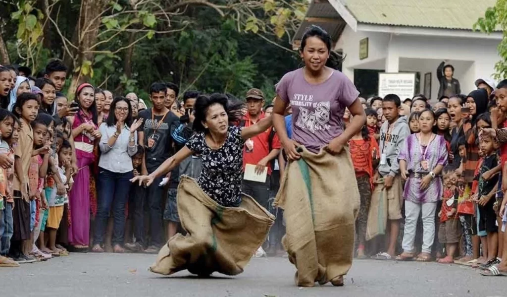 lomba 17 agutus untuk ibu-ibu